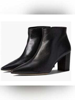 NWOT Stuart Weitzman ankle Boots